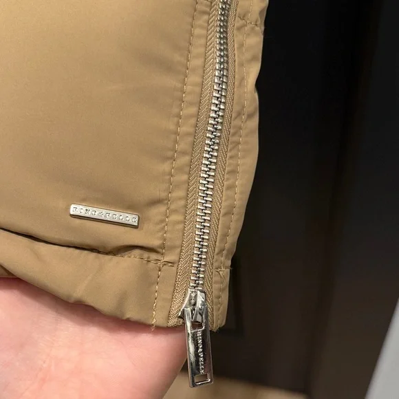 Sleeveless long Hooded Puffer Vest - Camel size L - Picture 3 of 6